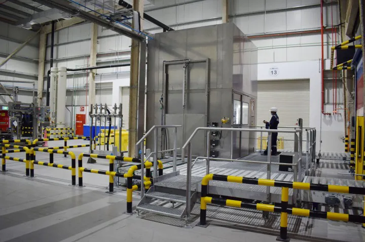 Robot helps repacking liquid chemicals in Dubai, Jebel Ali